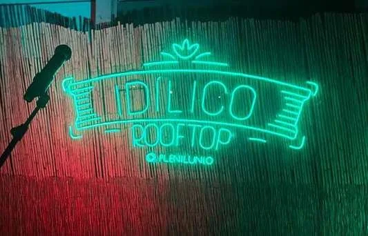 Neón Idílico Rooftop fabricado por Digital Gold