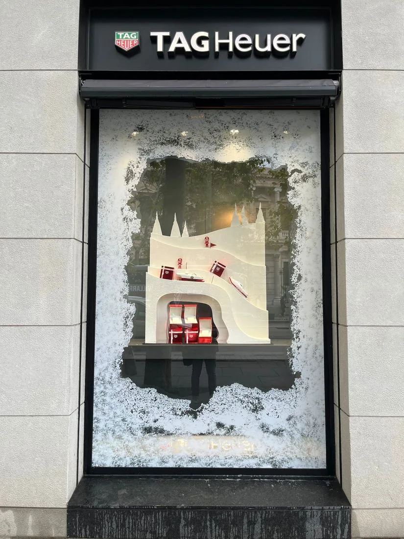 Escaparate de temporada para TAG Heuer producido por Digital Gold