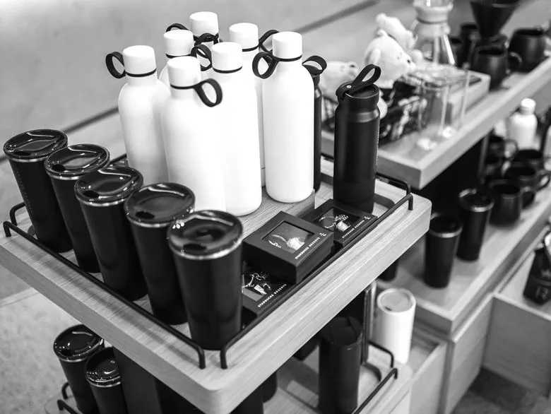 Botellas y termos personalizados producidos por Digital Gold
