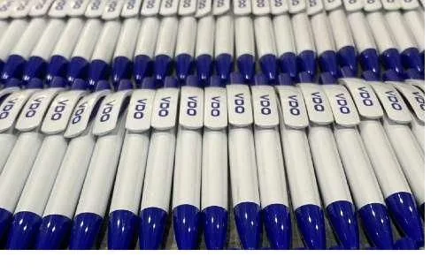 Bolígrafos promocionales personalizados para VDO, producidos por Digital Gold