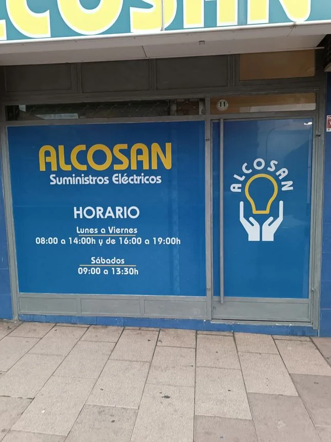 Rotulación de fachada para Alcosan Suministros Eléctricos.