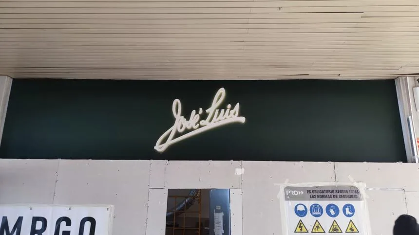 Rótulo de fachada en cursiva para José Luis.
